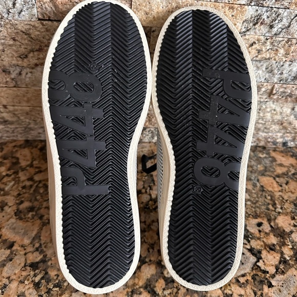 P448
John Sneaker - Picture 7 of 8